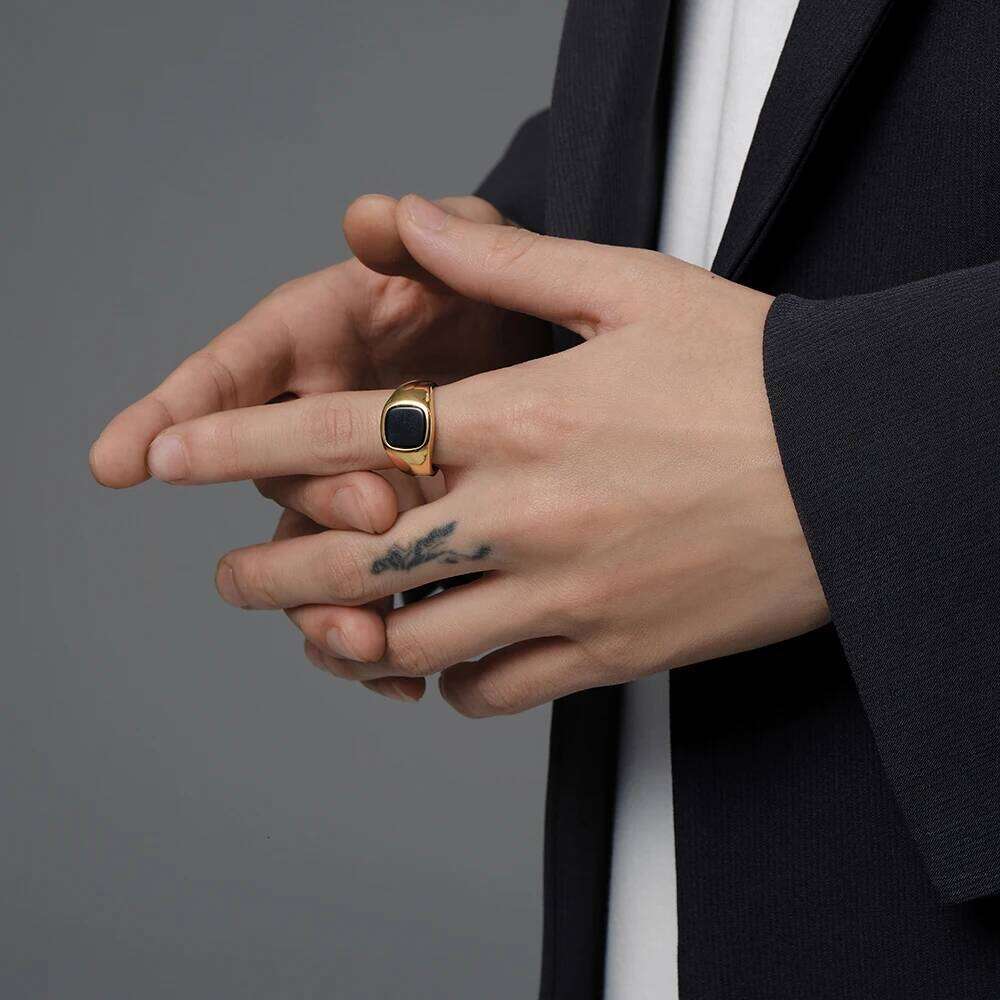 VQYSKO Men's Punk Rock Smooth 316L Stainless Steel Signet Ring For Men Hip Hop Party Jewelry Wholesale Male Wedding Anel H260312