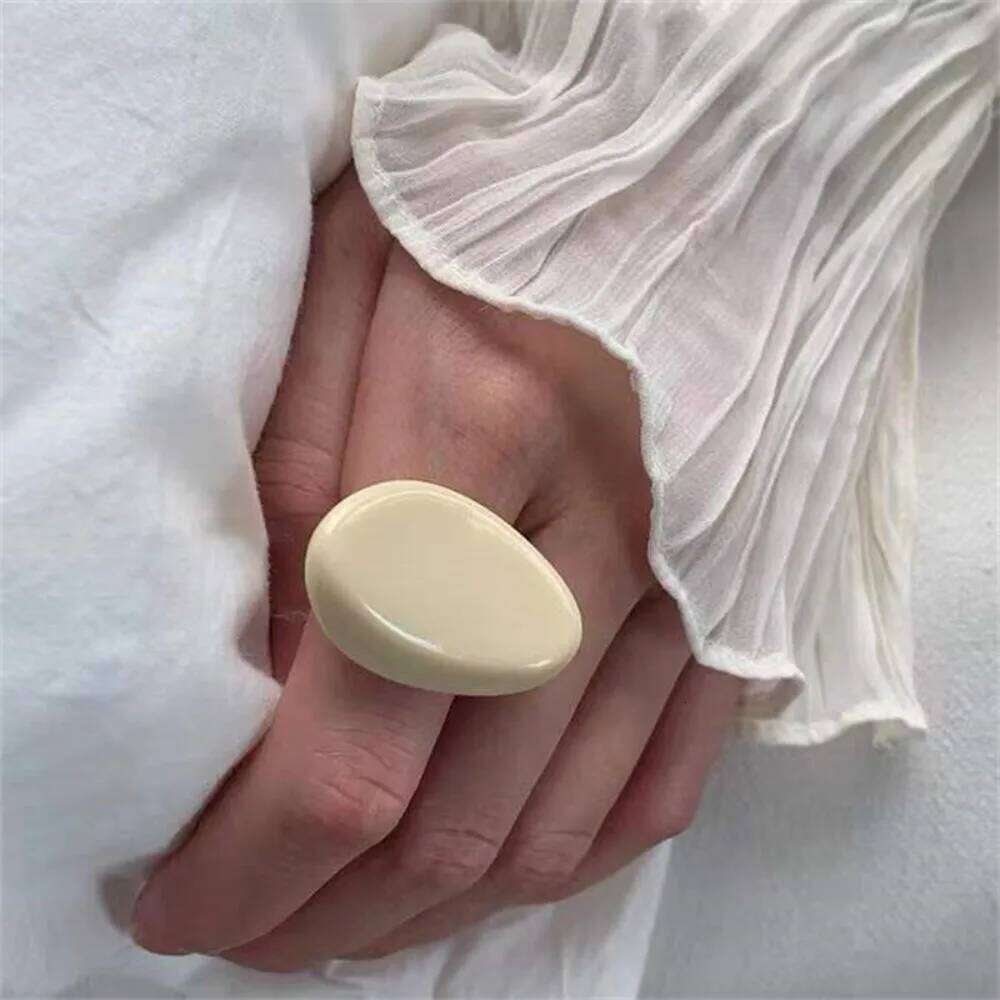 Personality Fashion Geometrically Irregular Oval Resin Fold Wear Wide-faced Ring for Women Retro Finger Jewelry Accessories Gift H260312