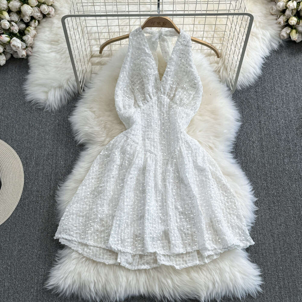 Spring and summer Korean fashion high-end backless collar deep V-neck backless waist cinching slim fit sleeveless fluffy short skirt