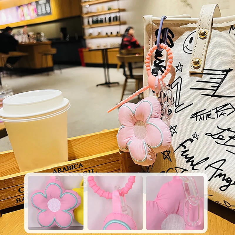 1PC Fashion Stuffed Keychain Pendant Bag Charm Flower Accessories Handbag Ornaments Cute Lanyard Car Key Chain 260311