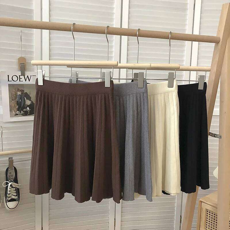 Knit White for Autumn A Line Short Woman Elastic Waist Women Knitted Black Mini Pleated Skirt Z260314