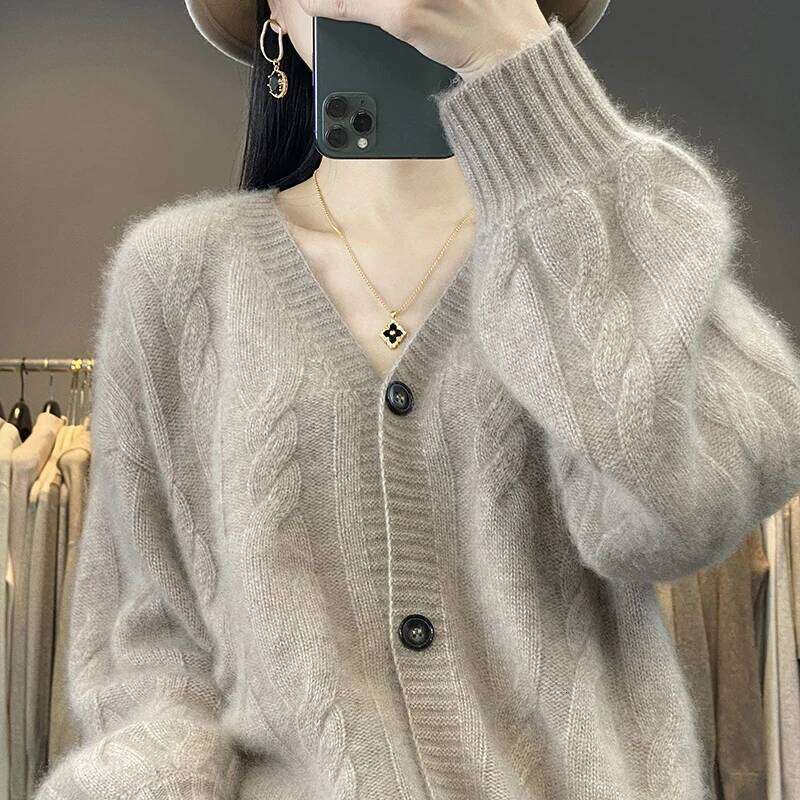 New 100% Merino Wool V-neck Button Jacquard Cardigan Fashionable Soft Classic Loose Women Autumn Winter Cashmere Knitwear Coat Z260313