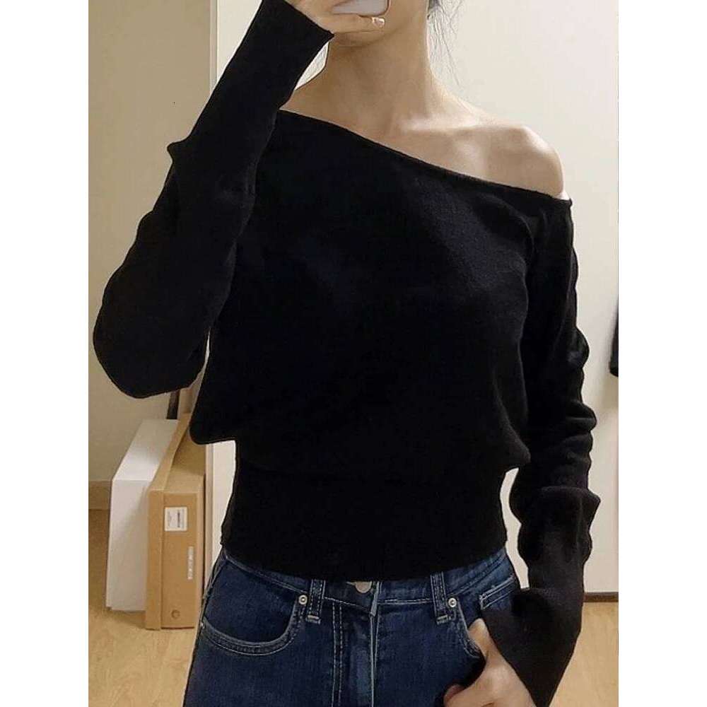Autumn Winter New Solid Off-Shoulder Sweater Slash Neck Long Sleeve Knitted Pullovers Fashionable Commuting Versatile Short Top Z260313