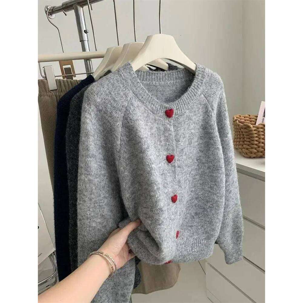Korean Style Cardigan for Women Warm Knitted Button Sweater Soft Sticky Winter Autumn Leisure Fashion Buckle Shoulder Sleeves Z260313