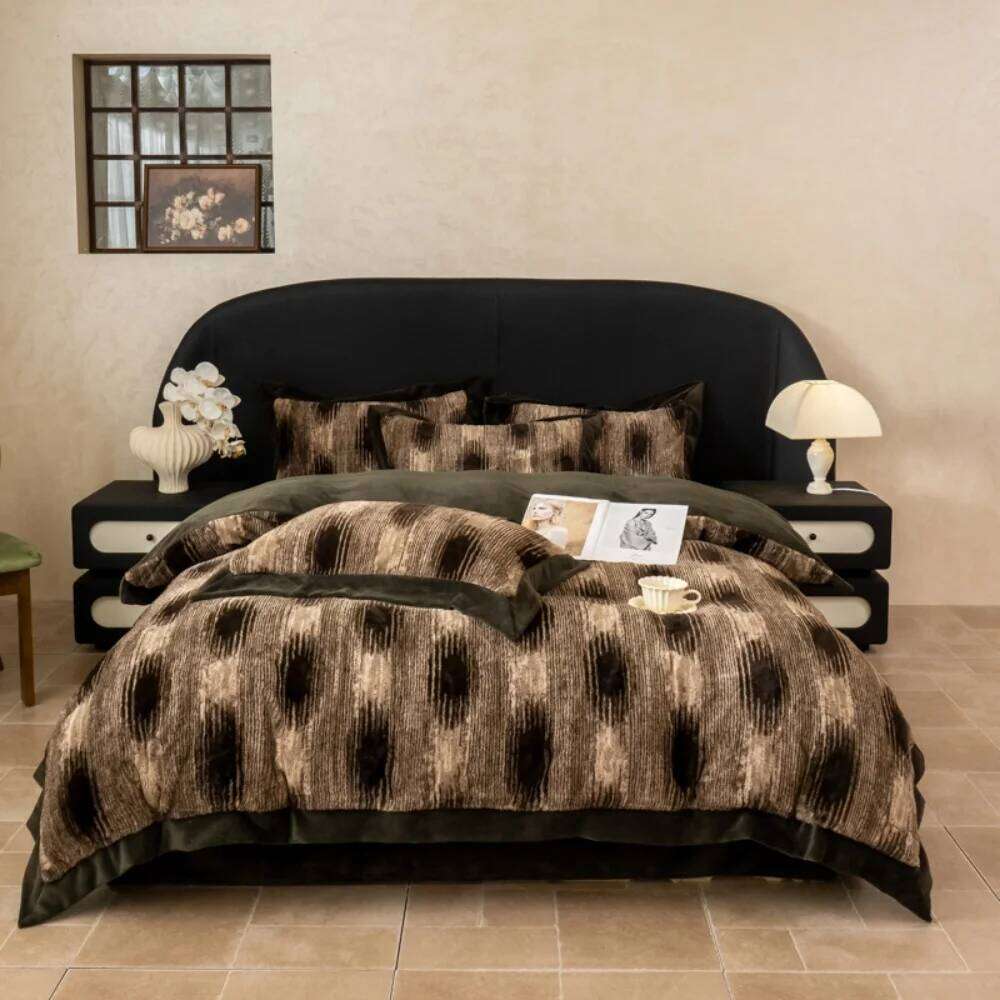 Thicken Coral Fleece Bedding Autumn Winter Warm Leopard Print Rabbit Plush Duvet Cover Bed Sheet Pillowcases Four-Piece Set H260312 - view 4