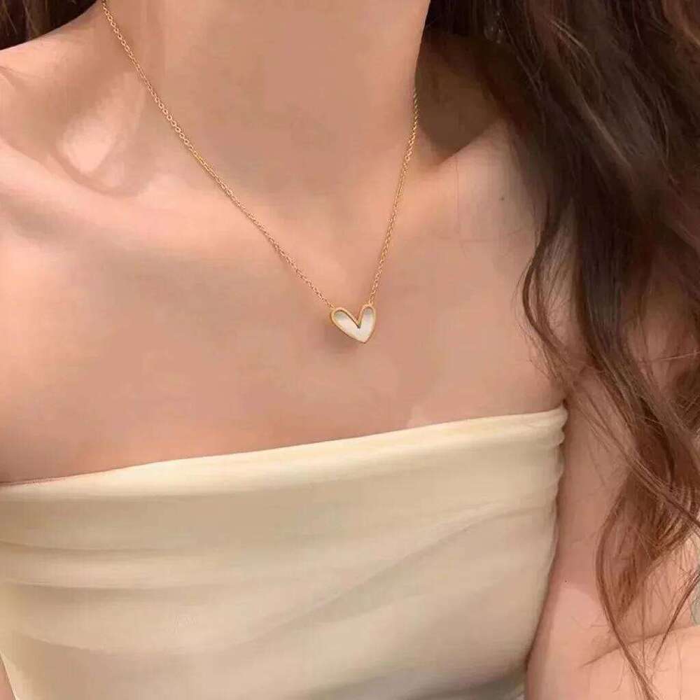 Trendy Korean Simple Heart Pendant Choker Necklaces For Woman Clavicle Chain Necklace for Women Girls New Party Gifts Jewelry H260312
