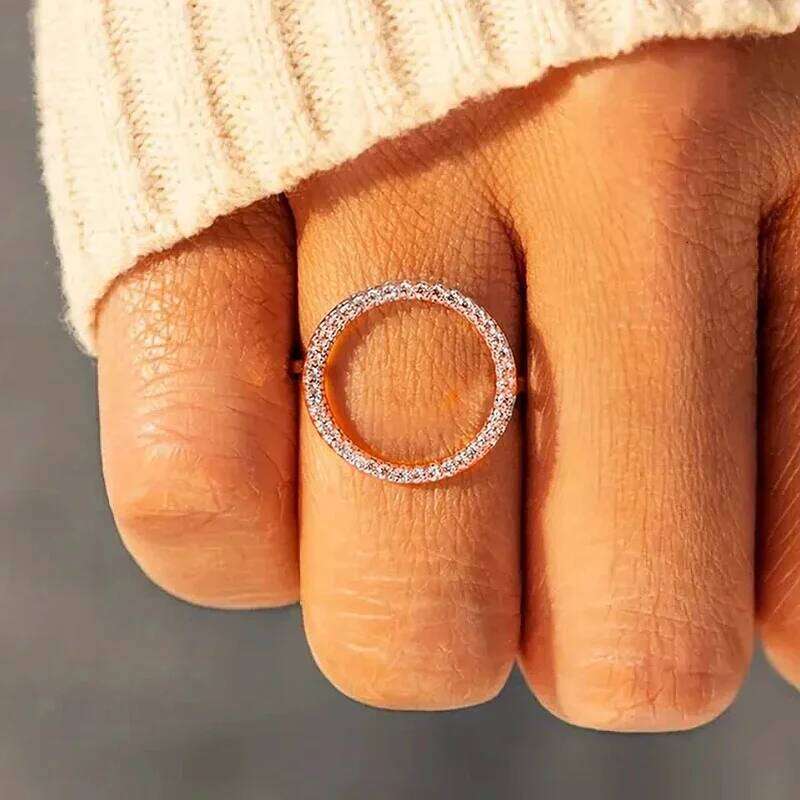 Huitan Trendy Circle Design Rings with Sparkling Cubic Zirconia Female Simple Stylish Finger Accessories Delicate Party Jewelry H260312