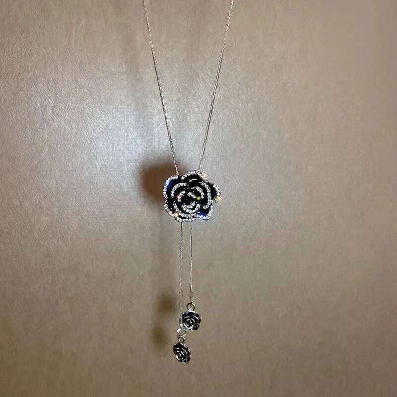 Fashion Black Rose Flower Long Necklace Sweater Chain Metal Crystal Pendant Necklaces Adjusted H260312