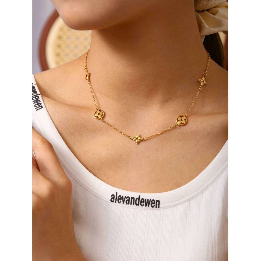 Fashion Simple Temperament Old Money Style Senior Sense Of Stainless Steel 18K Gold-Plated Cr Necklace For Women H260312