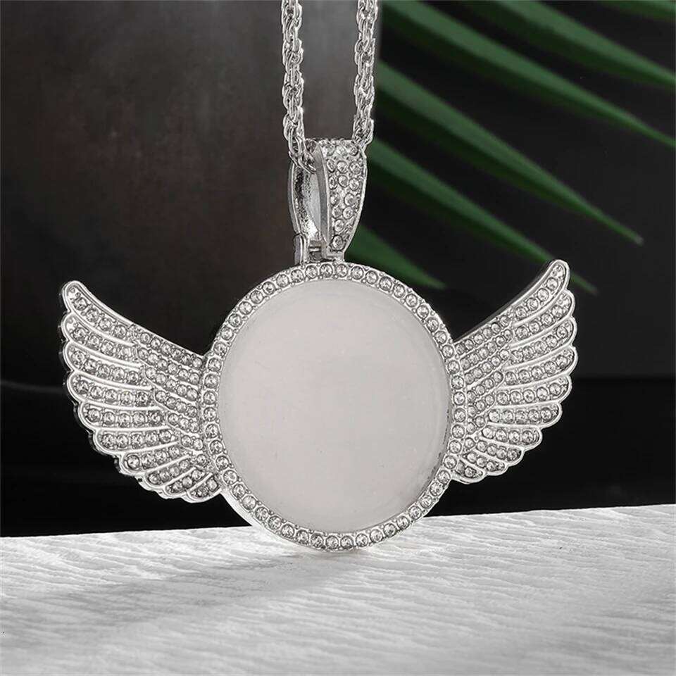 Fashion Hip-hop Wings Pendant Personalized Stickers Solid Photo Frame Zircon Necklace Couple Holiday Gift Jewelry H260312