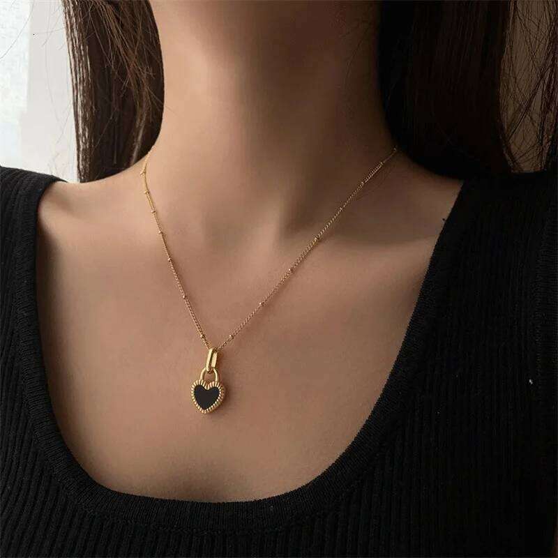 316L Stainless Steel Women's Necklaces Ethnic Style Gold Color Lock Shape Pendant Woman Necklace Casual Ladies Jewelry H260312