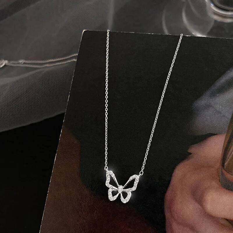 Exquisite Shiny Hollow Butterfly Fashion Silver Color Clavicle Chain Necklace for Women Gift Party Jewelry Accessories H260312