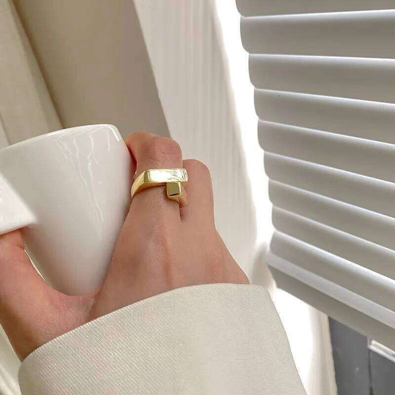 BF CLUB 925 Sterling Rings for Women Simple Geometric Handmade Gold Irregular Retro Ring Allergy For Birthday Party Gift H260312