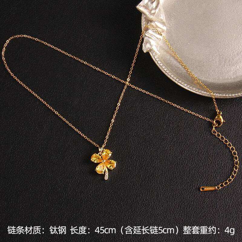 Zircon French Light Gold Inlaid Necklace Niche Design Cr Flower Pendant Titanium Steel Collarbone Chain New H260312