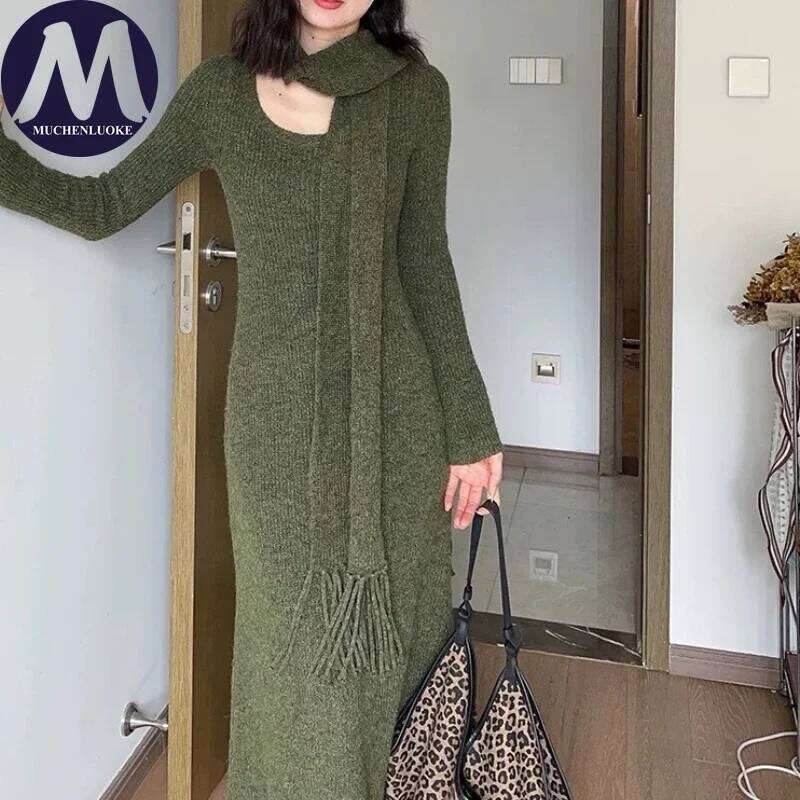 Elegant Women's Knitted Sweater with Scarf Low round Neck Korean Fashion Slim Fit Thickened Warm Autumn Winter Dress Z260313