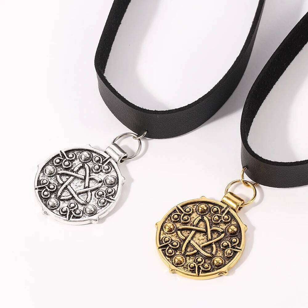 Punk Yennefer Necklace Medallion Pendant Black Leather Choker Necklaces Wild Hunt Game Cosplay Gothic Chain Women Jewelry H260312