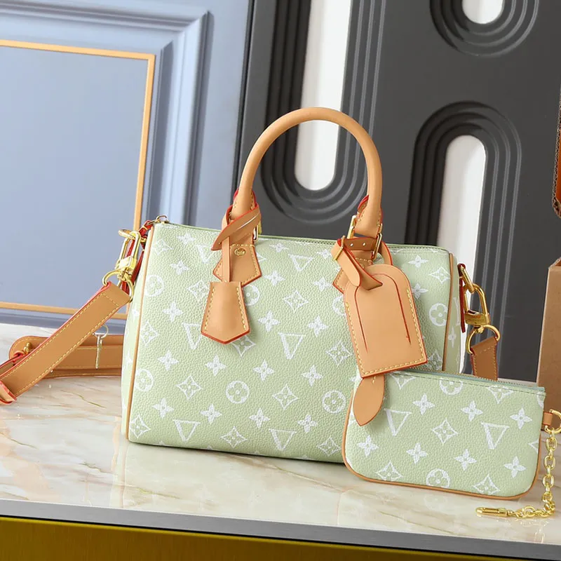 2026 Luxury Pillow Bag P9 30CM tote high quality leather paired with removable chain New winter 2026 collection shoulder bag luxury handbag