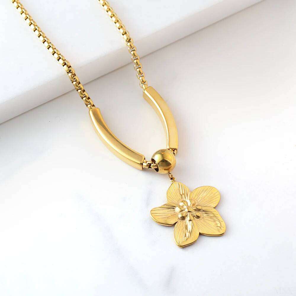 JINHUI Fashion Temperament Personalized Stainless Steel Flower Collarbone Necklace Dainty Allergic-proof Stacking Floral Jewelry H260312