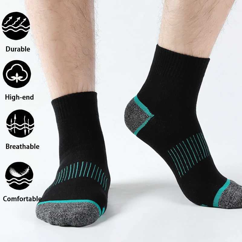 5 Pairs Mens Premium Sports Socks High-Quality Cotton Soft Comfortable Sweat-Absorbent Breathable for Outdoor Activities D260313