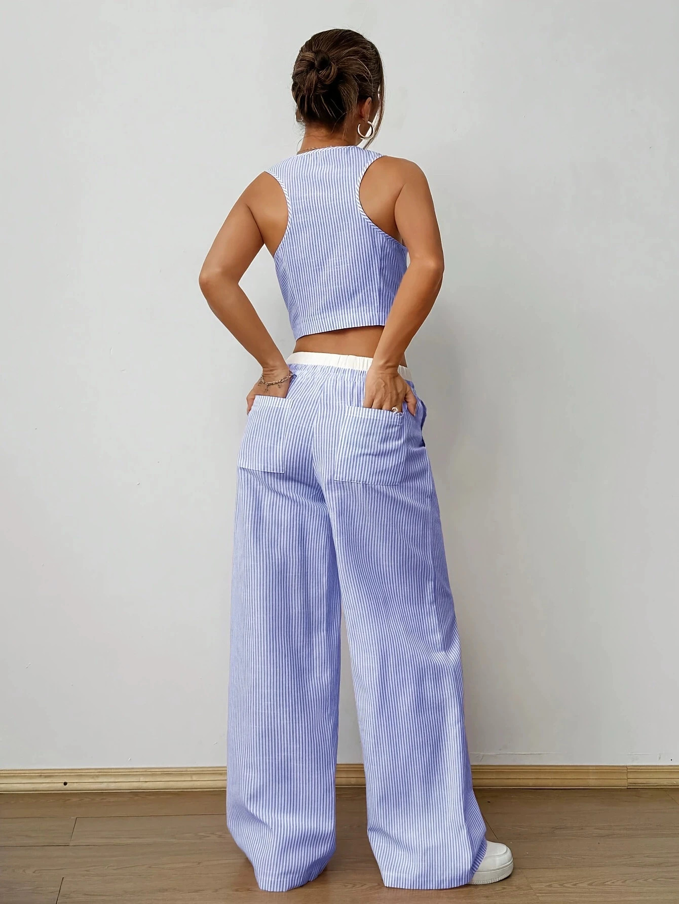 2025 Elegant Striped Sleeveless V-Neck Vest Waist Contrast Color Trousers Two-Piece Set Summer Women Sets Fashion Suit Top 260309