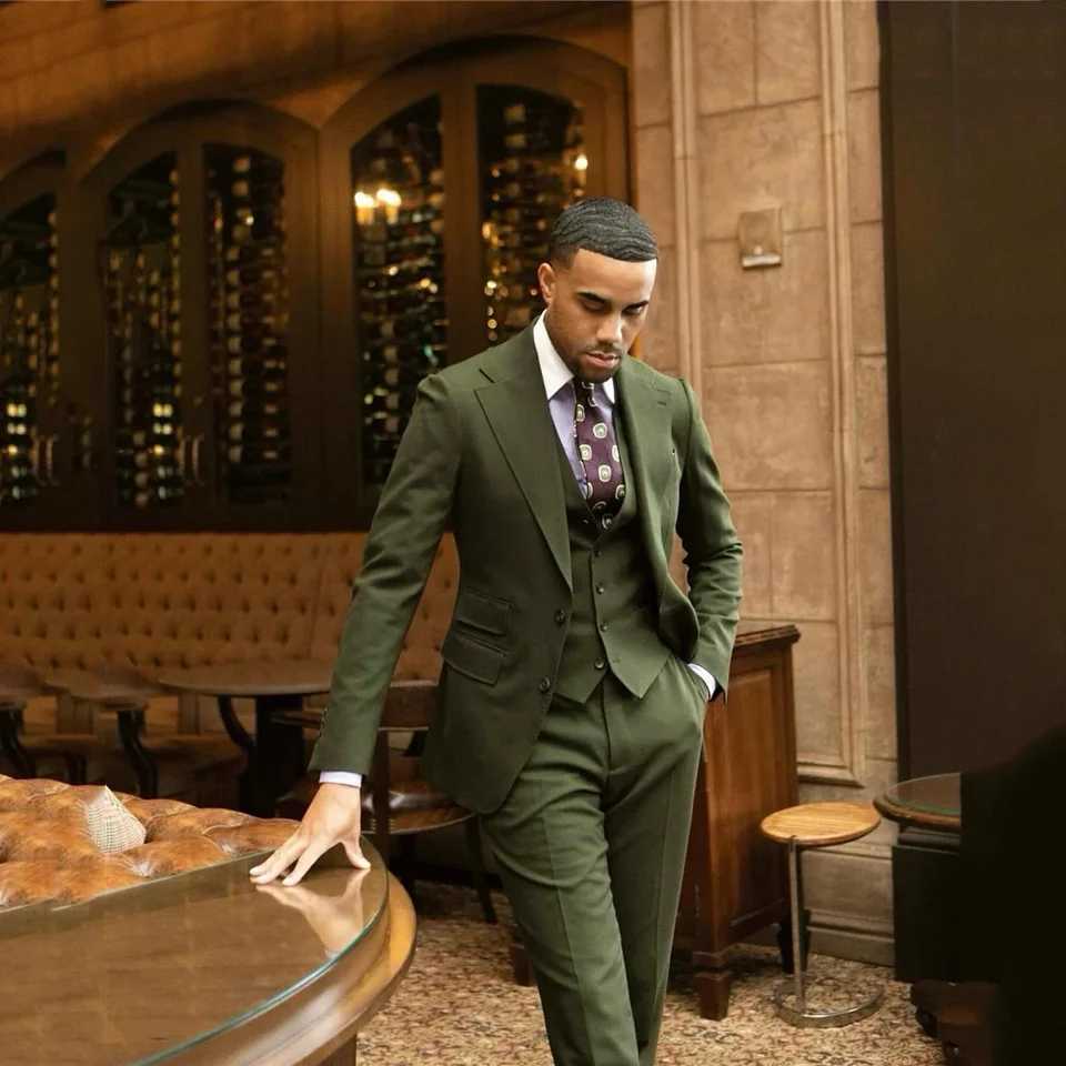 Stylish olive green mens suit Business suit Grooms tuxedo three-piece jacket Vest pants M260313