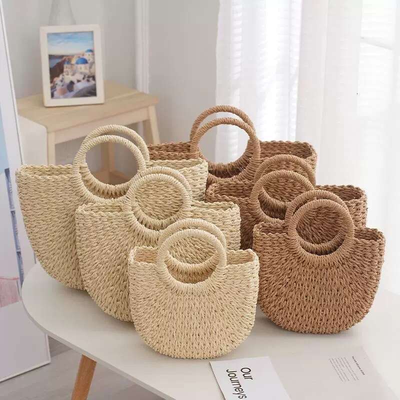 Japanese And Korean New Ins Internet Celebrity Retro Handbag For Women Woven Beach Straw Vacation Moon Round Bean Bag