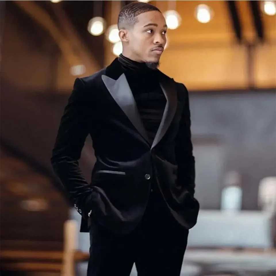 Mens suit Slim-fitting wedding tuxedo 2-piece black peaked lapel suit Formal suit with jacket and pants M260313