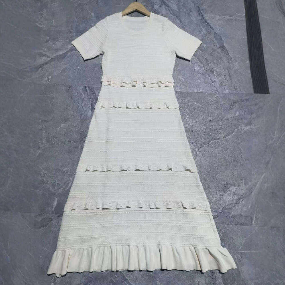 Designer's high-end elegant women's c10 2026 spring pleated round neck long sleeved knitted dress