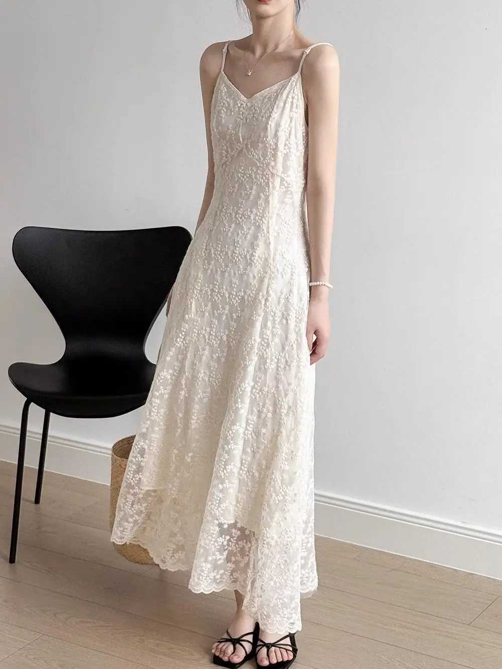 Lace Sling Dress Women Summer New Embroidered Sweet Simple Basic Party Elegant Female Sleeveless Long DressT260314