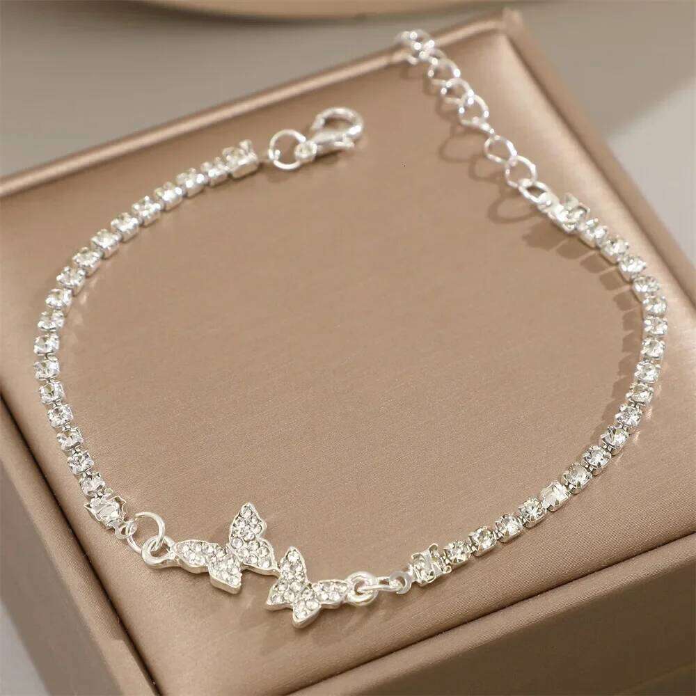Shiny Exquisite Full Crystal Rhinestone Paved Butterfly Bracelet for Women Luxury Dainty Temperament Banquet Bracelets Jewelry Z260313