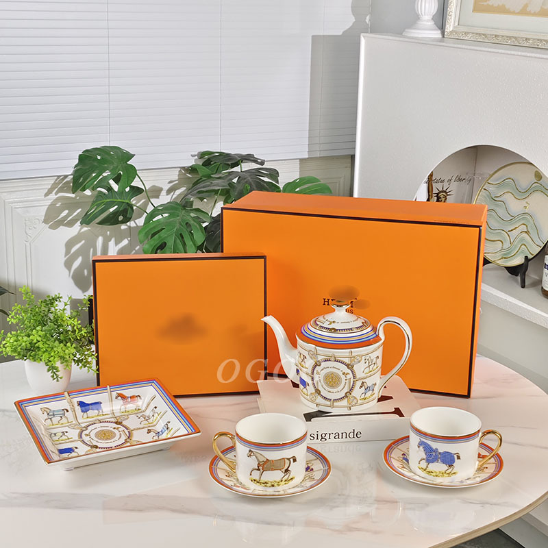 Ten Horses Bone China Coffee Cup Storage Tray British Style for Home Afternoon Tea Set High Value Retro Cup and Saucer