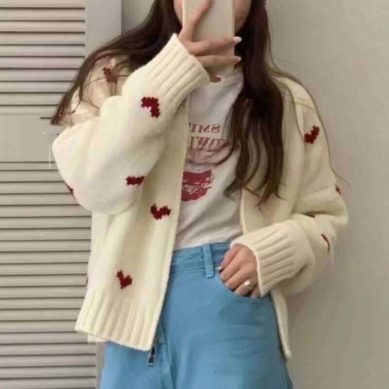 Chic Heart Jacquard Casual O Neck Zipper Long Sleeve Women's Knitted Cardigan Spring and Autumn Sweet Versatile Sweater Coat New Z260314