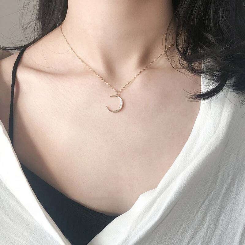 French Shining Zircon Water Drop Pendant Fairy Gold Color Simple Clavicle Chain Necklace Female Party Wedding Jewelry H260312