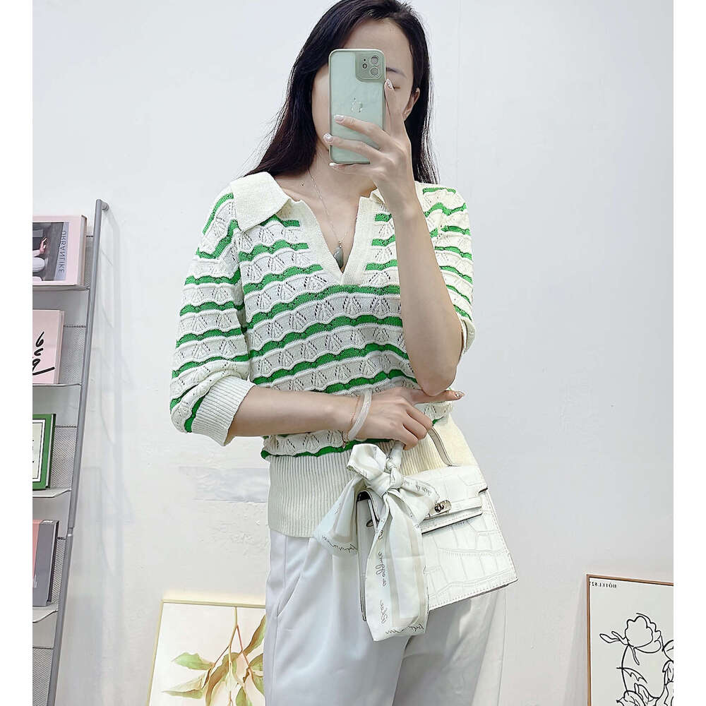 2026 French women's spring new style fresh and elegant lapel hollow striped short sleeved knitted pullover