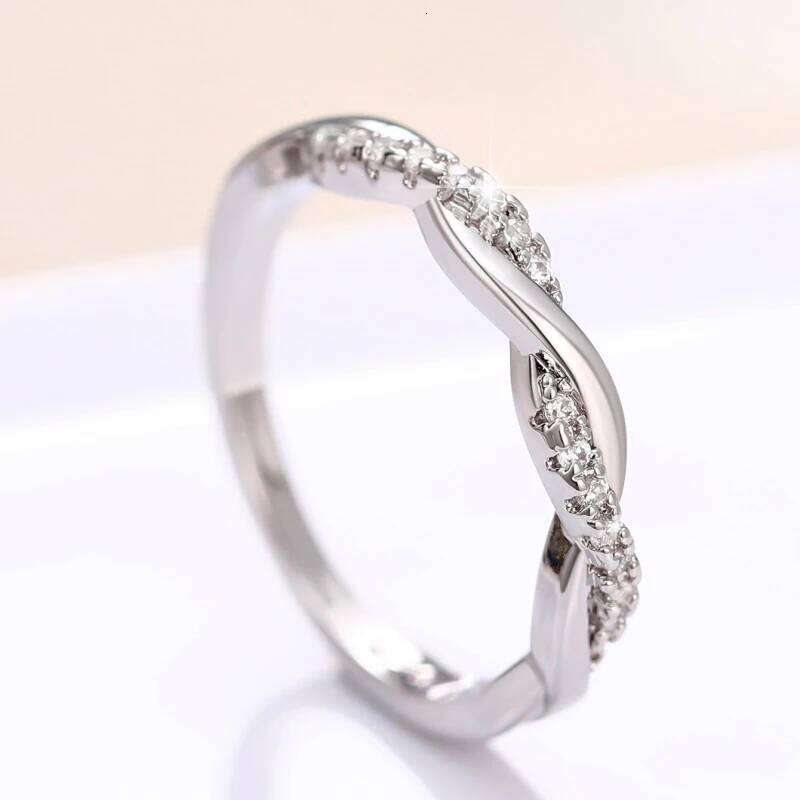 Huitan Classic and Simple Twist Rings for Women 3 Metal Colors Exquisite Female Finger Accessories Daily Wear Versatile Jewelry H260312