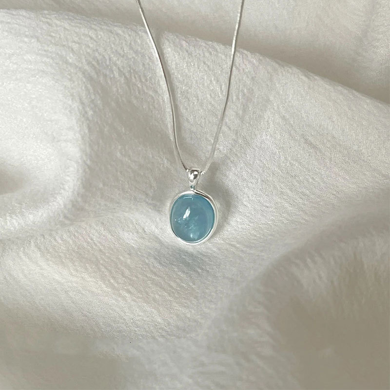 Hot-Selling Aquamarine Moonstone Necklace For Women, High-End Fashionable Women's Accessories Ins Style Versatile Oval Pendant Collarbone