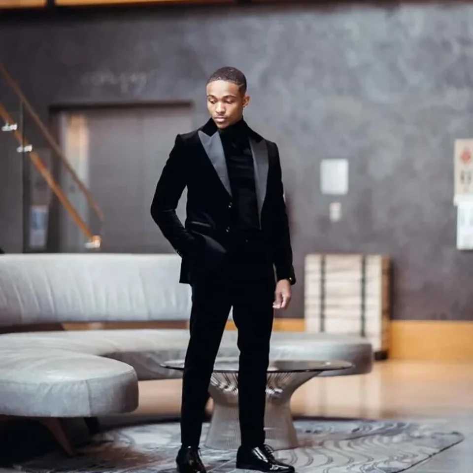 Mens suit Slim-fitting wedding tuxedo 2-piece black peaked lapel suit Formal suit with jacket and pants M260313
