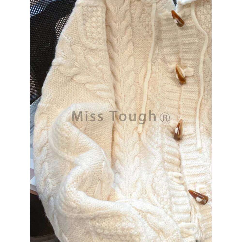 Autumn France Warm Loose Tops Women Chic Design Bull Horn Buckle Sweater Female Pretty Fashion Hooded Knitting Cardigan New 2024 Z260314