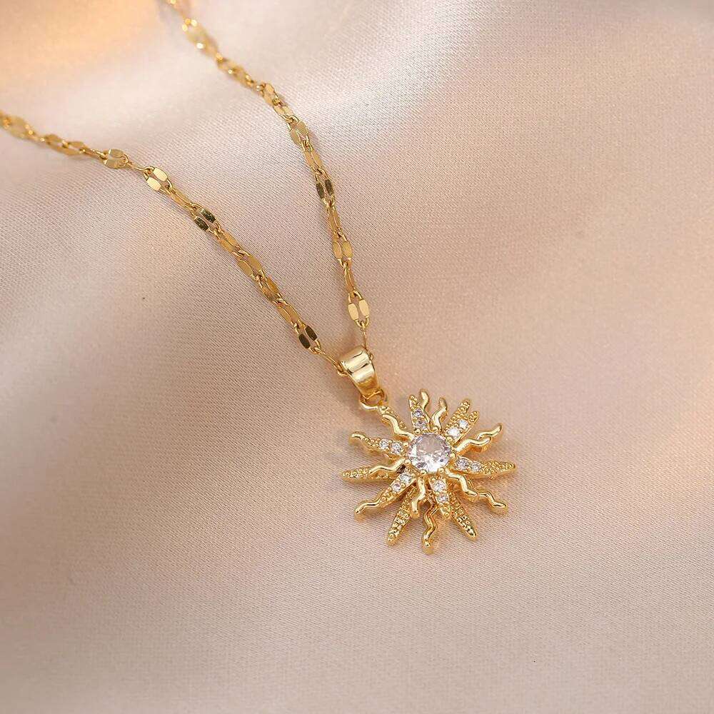 Yupsk Titanium Steel Gold Color Rotating Flower Pendant Necklace for Women Shiny Clear Zircon Sun Clavicle Chain Necklaces Gift H260312