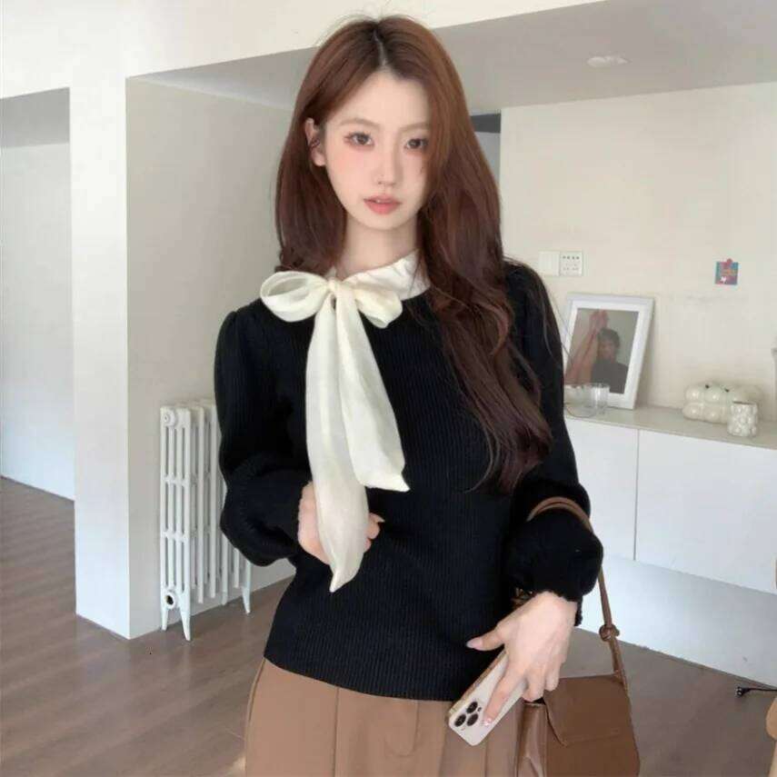 Gentle Style Design with Bow Tie Apricot Colored As The Base, Women's Thick and Slim Fit Inner Knit Sweater Top Z260313