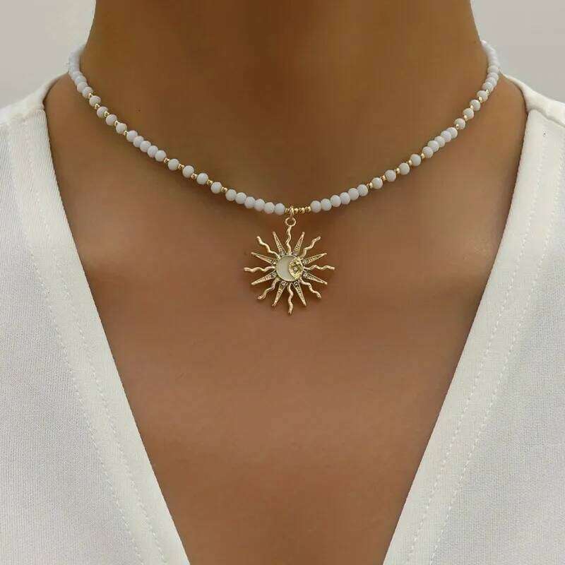 Vintage Golden-Toned Sun Pendant Necklace for Women Elegant Turquoise Beads Chain Choker Neck Statement Party Jewelry Gifts H260312