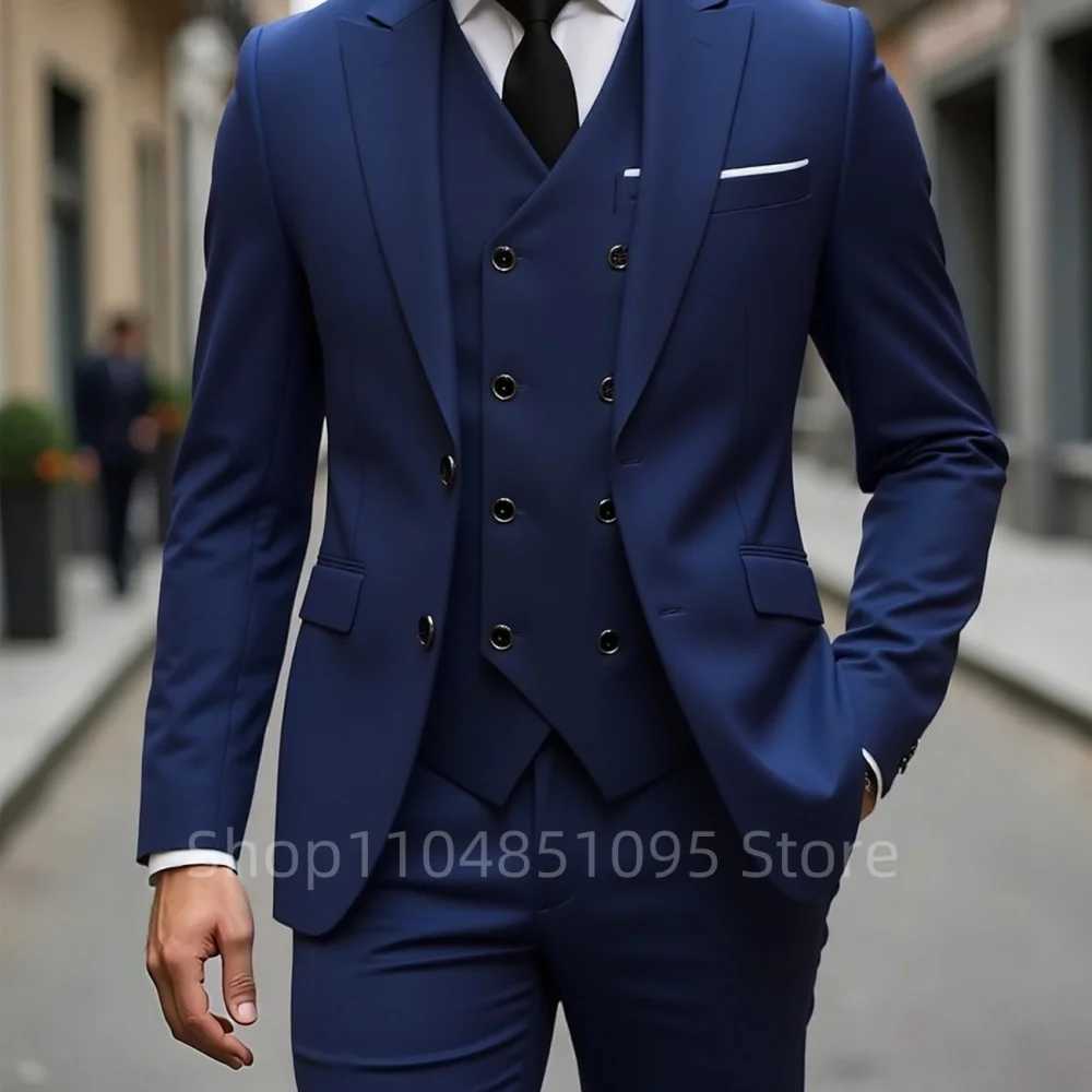 Solid Color Mens Business Tuxedos Slim Fit Wedding Groomsmen Fashion Lapel Peak Tails Dance Party Ternos Masculinos M260313