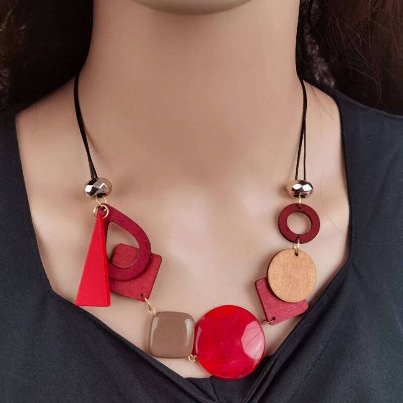 Vintage Wooden Geometric Pendant Necklace with Collar Handmade Ethnic Statement Bib Necklaces for Women Neck Jewelry H260312