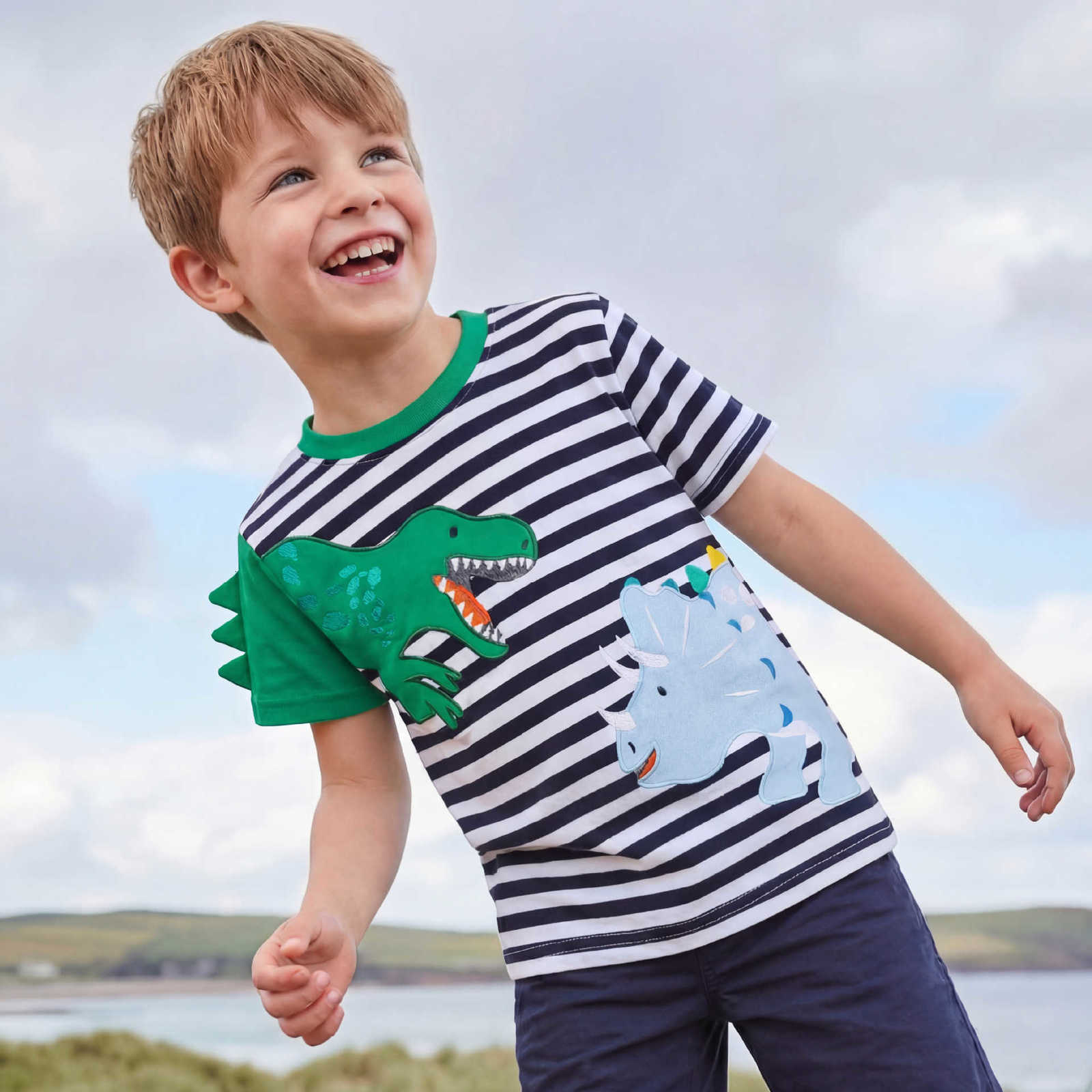 T-shirts Summer New Boys' Short-Sleeve T-Shirt Fashionable Dinosaur Embroidery Children's Round Neck T-Shirt Children's Clothing