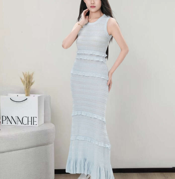 2026 Designer Women's Niche Lace Elegant Round Neck New French Ruffle Knitted Dress