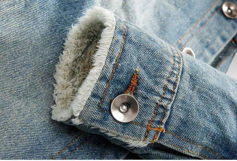 2026 New Men's Winter Denim Jacket with Fur Collar Thick Warm Fleece Lined Jean Coat, Vintage Washed Blue Cotton Overcoat. Z260313