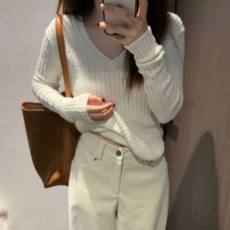 Pullovers Women V-neck Knitted Tender Skin-friendly Slimming Sweater Basic Inner Solid Causal All-match Tops Korean Style Autumn Z260313
