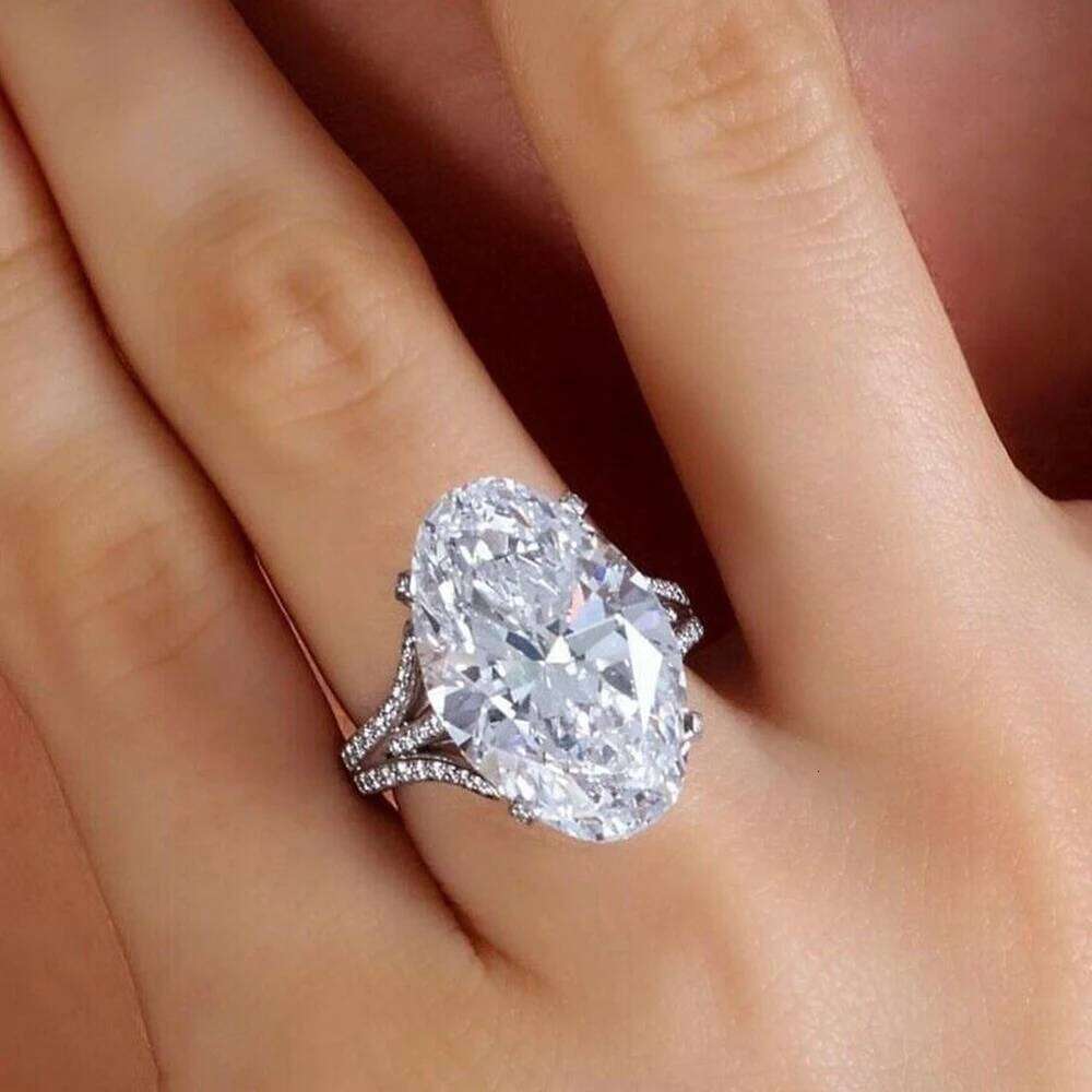 Huitan Big Crystal Oval Cubic Zirconia Wedding Ring for Women Silver Color Fashion Elegant Engagement Bands Jewelry Nice Gift H260312