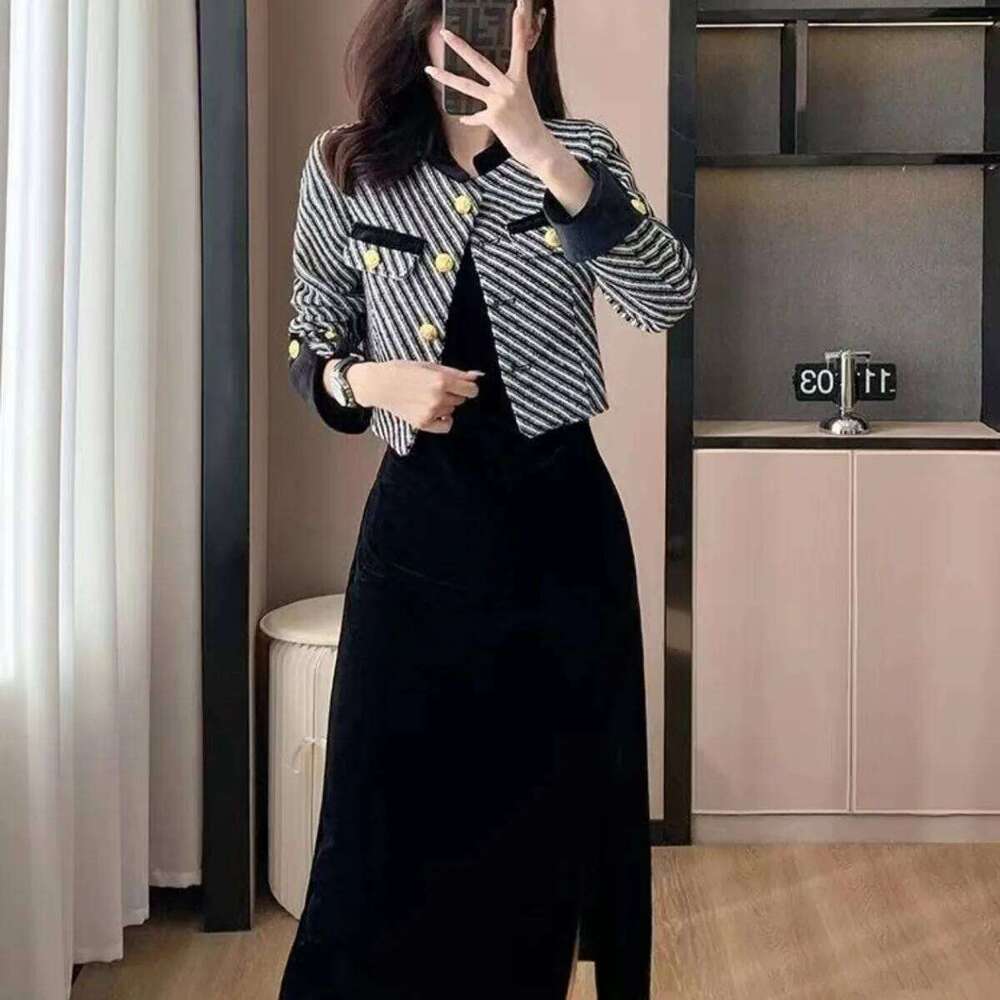 Women's 2025 Cardigan Sweaters Korean Fashion Button Down Crew Neck Open Front Long Sleeve Knit Cropped Clothing Jackets Z260314