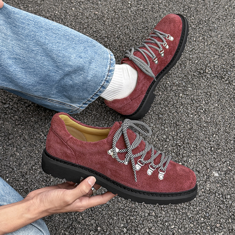 Man Designer Personalized Niche Trendy Casual Leather Shoes Outdoor Cow Suede Fashion British Style Colorful Shoelaces Derby Shoe